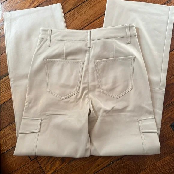 Express High Waisted Faux Leather Wide Leg Cargo Pants - Super soft - 4 - Picture 5 of 5